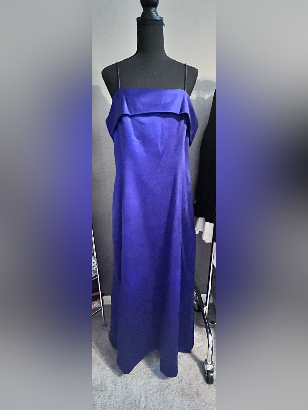 Elegant Strappy Maxi Dress in Deep Purple